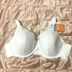 White lacy bra, Warners brand (from Kohls) Lace Escape Collection, 42C, NWT